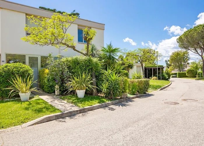 Ferienhaus La Corniche D'or By Interhome Saint-Raphaël